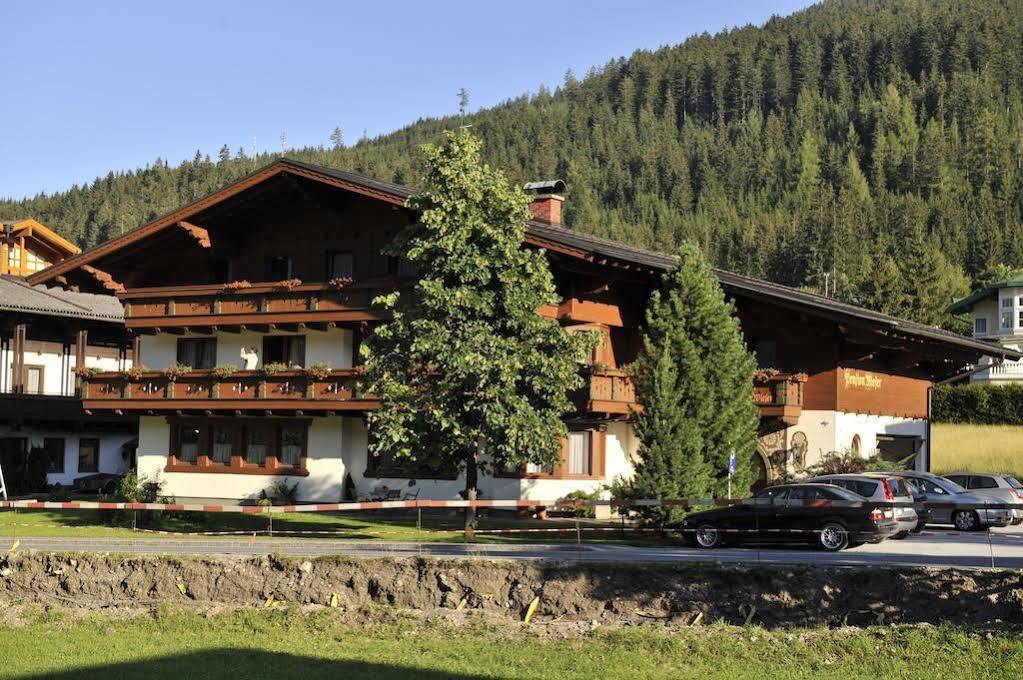 Auszeit Filzmoos Hotel Exterior photo